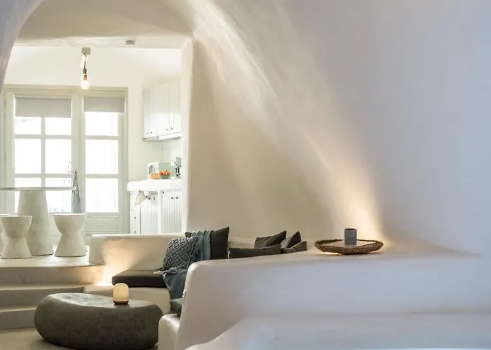 Yposkafon Concept Two-bedroom With Private Jacuzzi And Hamam ميغالوخوري