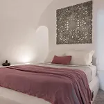 Yposkafon Concept Two-bedroom With Private Jacuzzi And Hamam