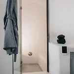アパート Yposkafon Concept Two-bedroom With Private Jacuzzi And Hamam メガロホリ