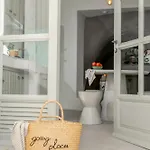 Yposkafon Concept Two-bedroom With Private Jacuzzi And Hamam * Megalochori (Santorini)