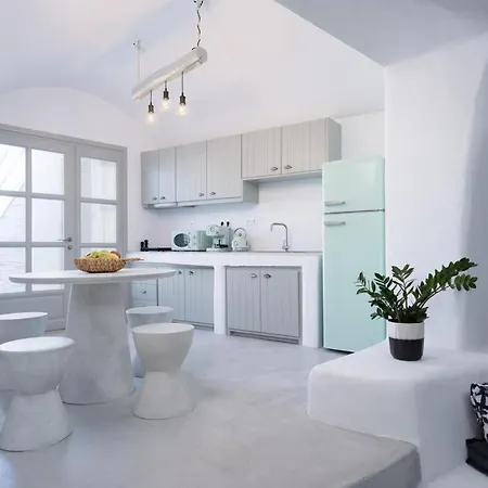 Apartment Yposkafon Concept