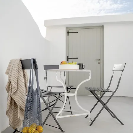 Yposkafon Concept Apartment