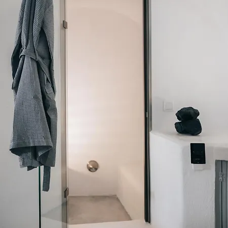 Apartment Yposkafon Concept Megalochori (Santorini)
