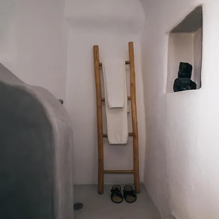 Yposkafon Concept Two-bedroom With Private Jacuzzi And Hamam Apartment Megalochori (Santorini)