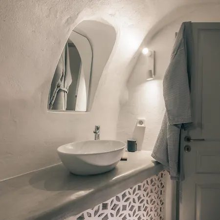 Apartment Yposkafon Concept Two-bedroom With Private Jacuzzi And Hamam Megalochori (Santorini)