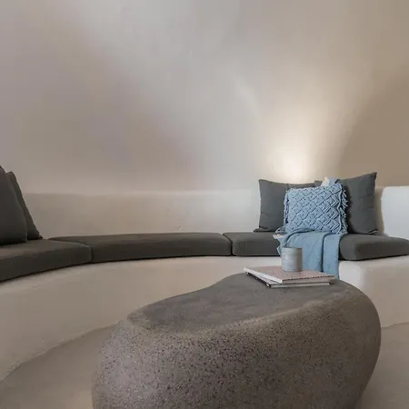 Apartment Yposkafon Concept Two-bedroom With Private Jacuzzi And Hamam *