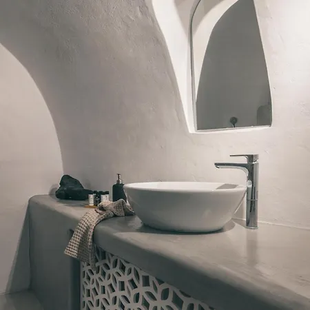 Apartment Yposkafon Concept Two-bedroom With Private Jacuzzi And Hamam Megalochori (Santorini)