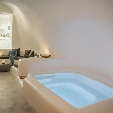 Yposkafon Concept Two-bedroom With Private Jacuzzi And Hamam *