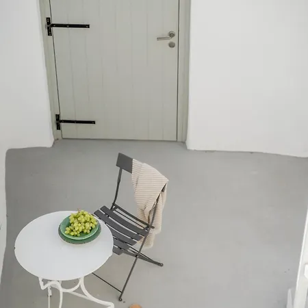 Yposkafon Concept Two-bedroom With Private Jacuzzi And Hamam Megalochori (Santorini)